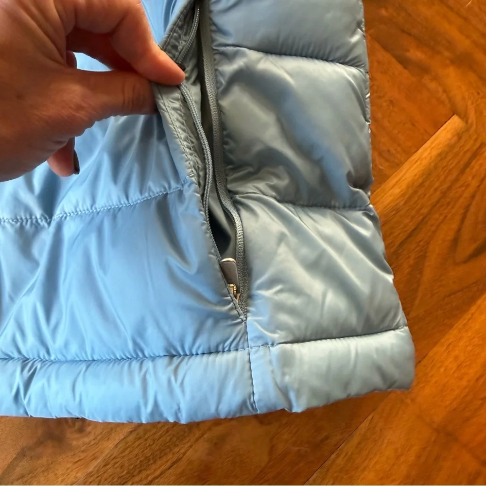 Athleta Aire Puffer Vest Size Small in Coastal Blue - Picture 6 of 16